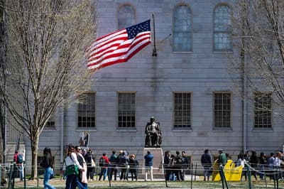 Paraguayos en Harvard afectados por veto migratorio