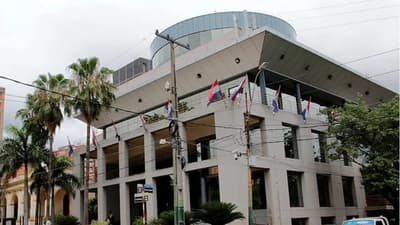 Senado elige a Beto Ovelar para presidir la Cámara Alta