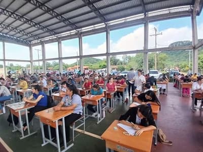 Aplazo masivo en último examen docente del MEC