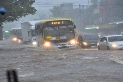 Lluvias: Asunción alerta sobre puntos críticos y zonas de obras para evitar accidentes