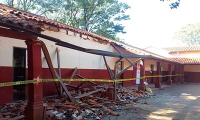 Misiones anuncia construcción en escuela tras derrumbe