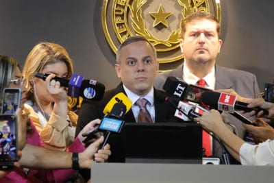 Contraloría detectó inconsistencias en 1.090 títulos de funcionarios de 35 instituciones y denunció ante Fiscalía
