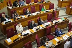 Sin debate, Senado aprueba informes al BCP por bancos