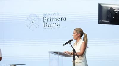 Circulan estafas digitales con imagen de la primera dama