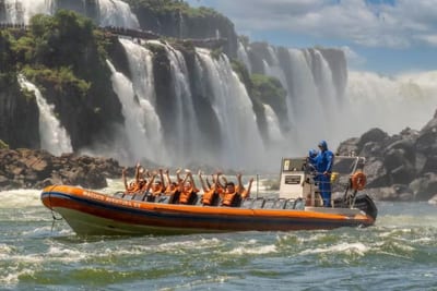 Trágico vuelco de embarcación en las Cataratas del Iguazú