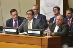 Bataglia, expresidente del IPS, habría abandonado el país antes de ser imputado