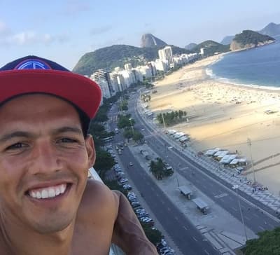 Dos Santos rechaza la franja por su cerrismo