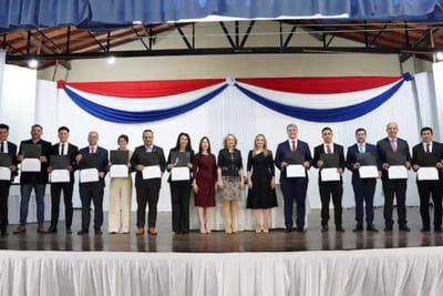 Elecciones municipales: entregan títulos a autoridades electas