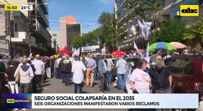Asegurados y jubilados se manifiestan ante eventual colapso de la caja de jubilaciones del IPS
