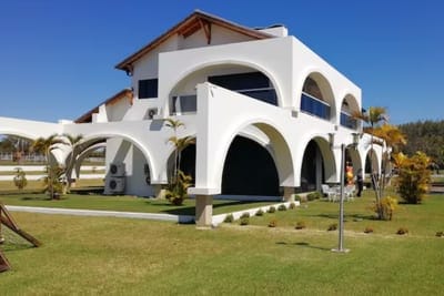 Senabico busca alquilar la quinta de “Cucho”  Cabaña desde USD 1.500 al mes